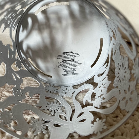 BBW 3 wick candle holder-NWT - Picture 2 of 3